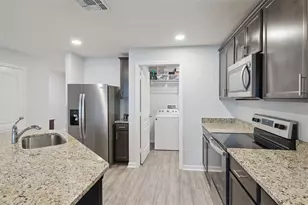 1537 Wynford Cir, Tavares, FL 32778 - Photo 11