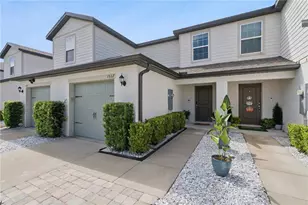 1537 Wynford Cir, Tavares, FL 32778 - Photo 3