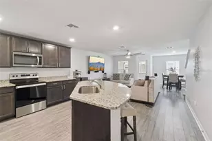 1537 Wynford Cir, Tavares, FL 32778 - Photo 9
