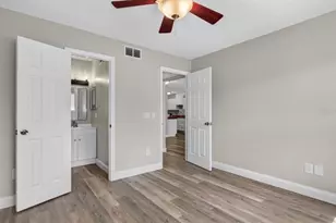 424 E Rosewood Ln, Tavares, FL 32778 - Photo 13