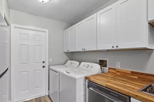 424 E Rosewood Ln, Tavares, FL 32778 - Photo 9