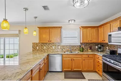 17760 SE 84th Peyton Court, The Villages, FL 32162 - Photo 11