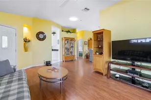 21709 King Richards Way, Leesburg, FL 34748 - Photo 17