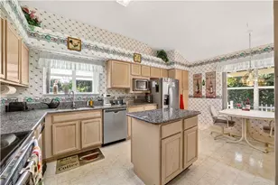 916 Ramos Dr, The Villages, FL 32159 - Photo 39