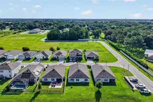 8510 Triumph Cir, Wildwood, FL 34785 - Photo 57