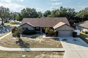 4530 Treasure Cay Rd, Tavares, FL 32778 - Photo 1