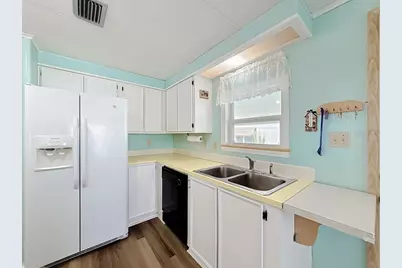 2361 W Coach N Four Drive, Leesburg, FL 34748 - Photo 7