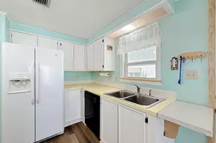 2361 W Coach N' 4 Dr, Leesburg, FL 34748 - Photo 7