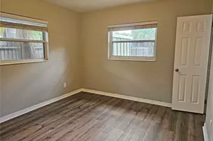 4042 Dartmouth Ave N, Saint Petersburg, FL 33713 - Photo 7