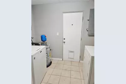 4042 Dartmouth Avenue N, Saint Petersburg, FL 33713 - Photo 13