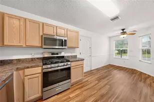 17728 SE 81st Wynstone Ave, The Villages, FL 32162 - Photo 7