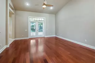 202 N Dixie Dr, Howey in the Hills, FL 34737 - Photo 9