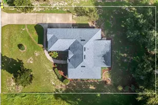 202 N Dixie Dr, Howey in the Hills, FL 34737 - Photo 5