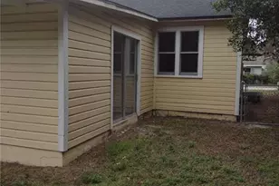 320 S 4th St, Leesburg, FL 34748 - Photo 5