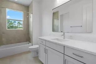 10720 Philips Landing Ct, Webster, FL 33597 - Photo 25