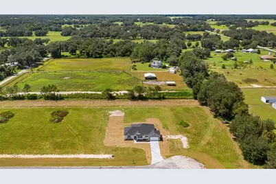 10720 Philips Landing Court, Webster, FL 33597 - Photo 5