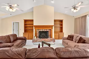 19020 Lake Swatara Rd, Eustis, FL 32726 - Photo 21
