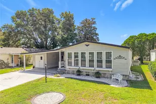 658 Rainbow Blvd, Lady Lake, FL 32159 - Photo 3