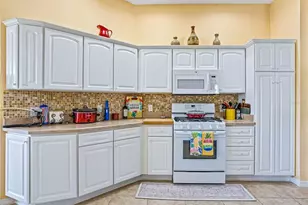 1857 Poppy Cir, The Villages, FL 32162 - Photo 9