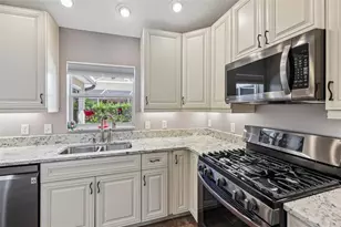 17287 SE 85th Willowick Cir, The Villages, FL 32162 - Photo 11