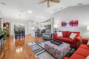 17287 SE 85th Willowick Cir, The Villages, FL 32162 - Photo 3