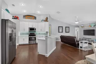 12902 Colonnade Cir, Clermont, FL 34711 - Photo 5