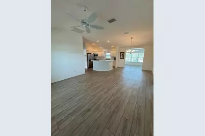 3915 Wine Palm Way, The Villages, FL 32163 - Photo 3
