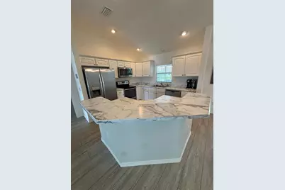 3915 Wine Palm Way, The Villages, FL 32163 - Photo 5