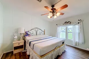 1559 Nassau Cir, Tavares, FL 32778 - Photo 17