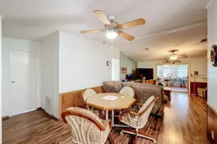 1559 Nassau Cir, Tavares, FL 32778 - Photo 11