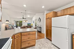890 Abaco Path, The Villages, FL 32163 - Photo 11