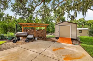 267 Reserve Dr, Tavares, FL 32778 - Photo 39