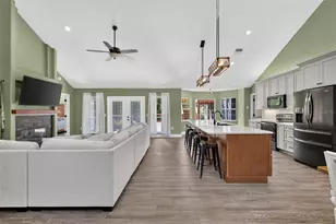 267 Reserve Dr, Tavares, FL 32778 - Photo 9