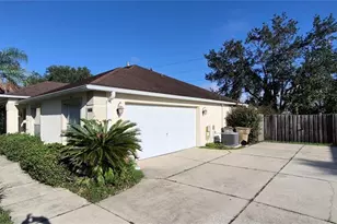 10037 Crenshaw Cir, Clermont, FL 34711 - Photo 11