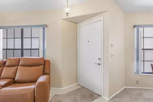 6810 Plumleaf Ct, Spring Hill, FL 34606 - Photo 3