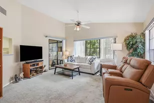 6810 Plumleaf Ct, Spring Hill, FL 34606 - Photo 5