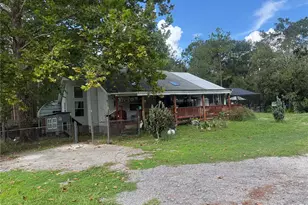 8459 W Oak St, Crystal River, FL 34428 - Photo 1