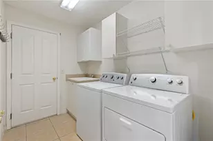 8018 SE 167th Hilltop Loop, The Villages, FL 32162 - Photo 37