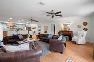 2827 Hammock Grove Rd, Groveland, FL 34736 - Photo 23