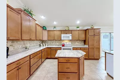 1068 Becker Avenue, The Villages, FL 32163 - Photo 11