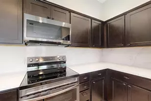 9170 SE 168th Cook Pl, The Villages, FL 32162 - Photo 7