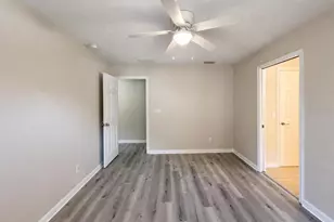 912 E Citrus Ave, Eustis, FL 32726 - Photo 5