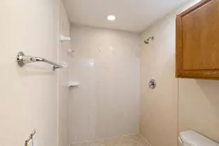 912 E Citrus Ave, Eustis, FL 32726 - Photo 9