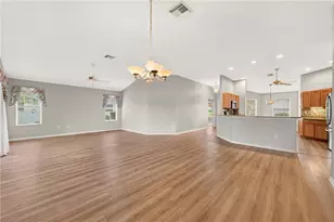 2224 Margarita Dr, The Villages, FL 32159 - Photo 9