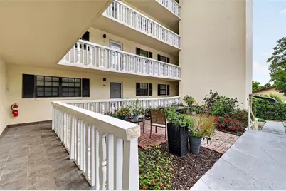 101 N Grandview Street #111, Mount Dora, FL 32757 - Photo 5