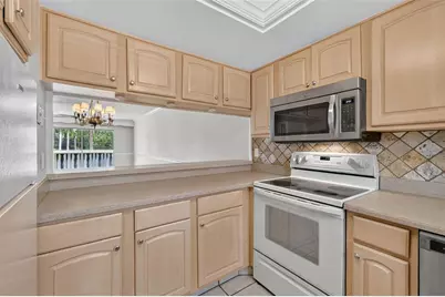 101 N Grandview Street #111, Mount Dora, FL 32757 - Photo 17