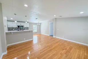 13708 Palm Dr, Astatula, FL 34705 - Photo 5