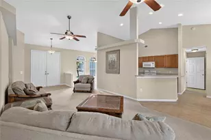 36731 Tropical Wind Ln, Grand Island, FL 32735 - Photo 11