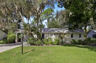 21 Aberdeen Cir, Leesburg, FL 34788 - Photo 1