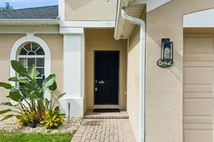 542 Groves End Ln, Winter Garden, FL 34787 - Photo 3